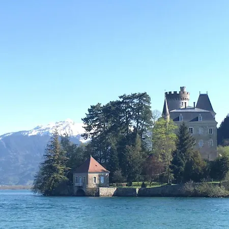 Lakeside Cabin Annecy
