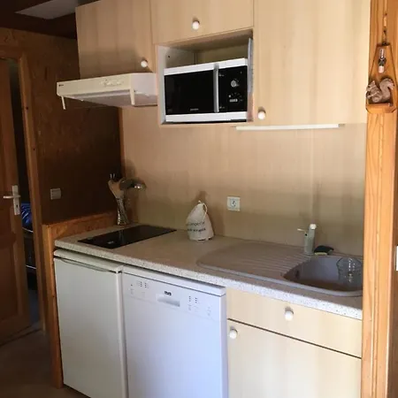 Lakeside Cabin 4* Annecy